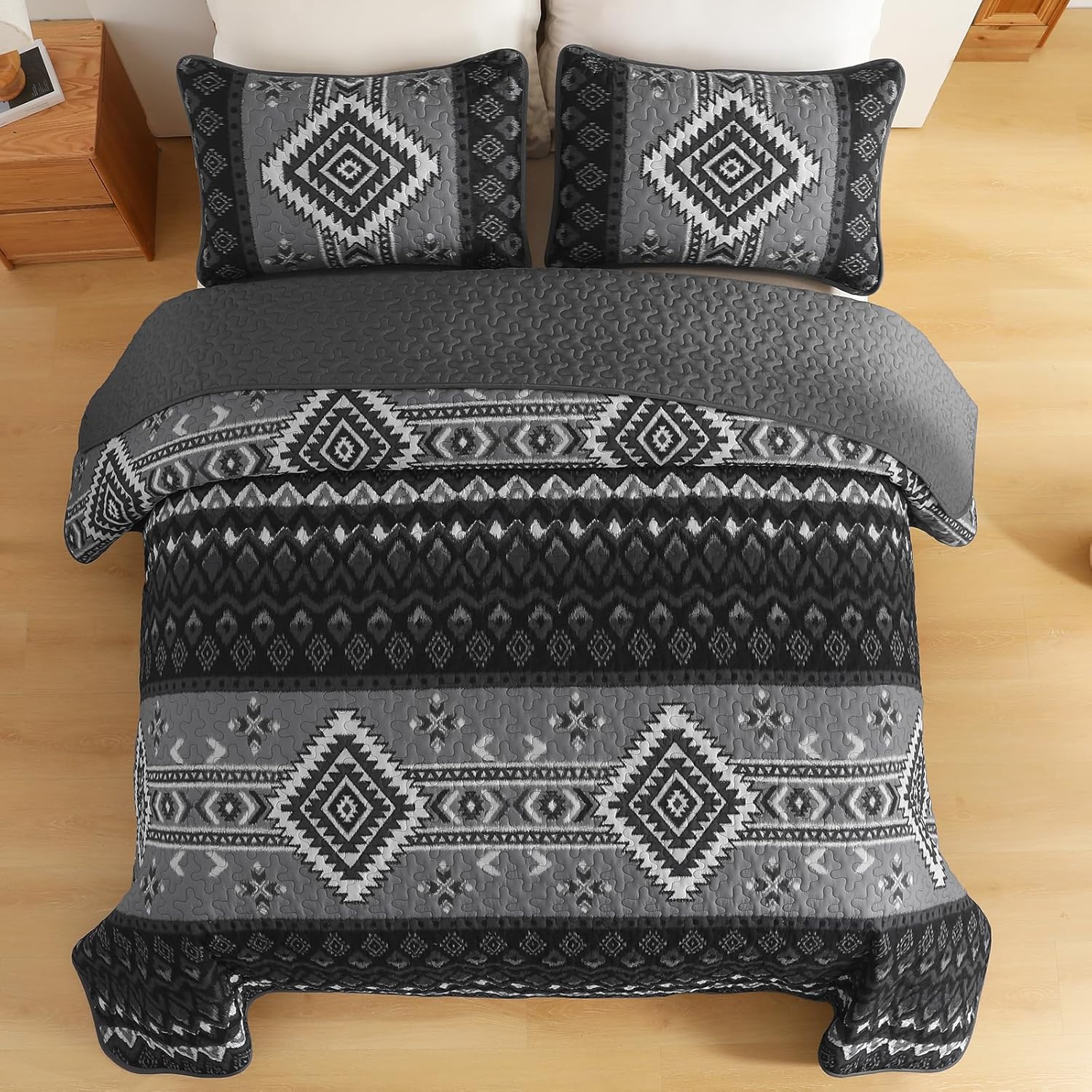 Dintszyayue Boho Quilt Set Queen Size 3 Piece
