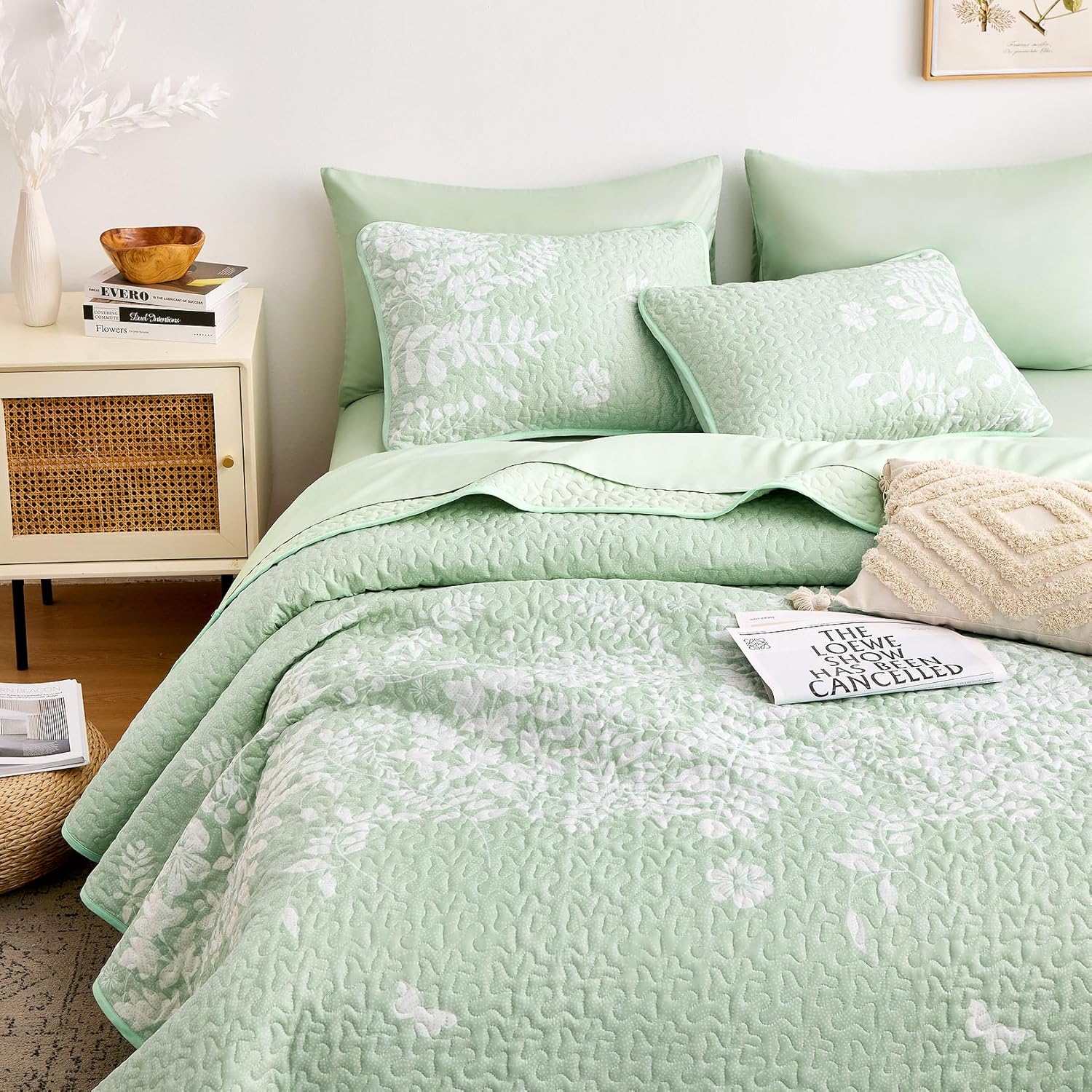 Wake In Cloud Floral Quilt Set King Size 3 Pieces