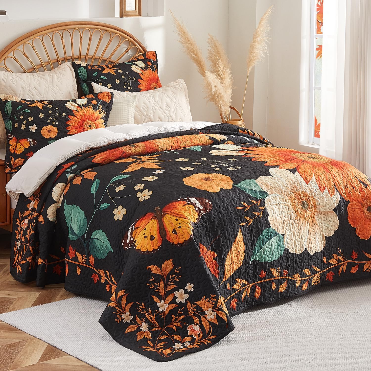 EVEHUG Black Sunflower Reversible Quilt Set Queen Size