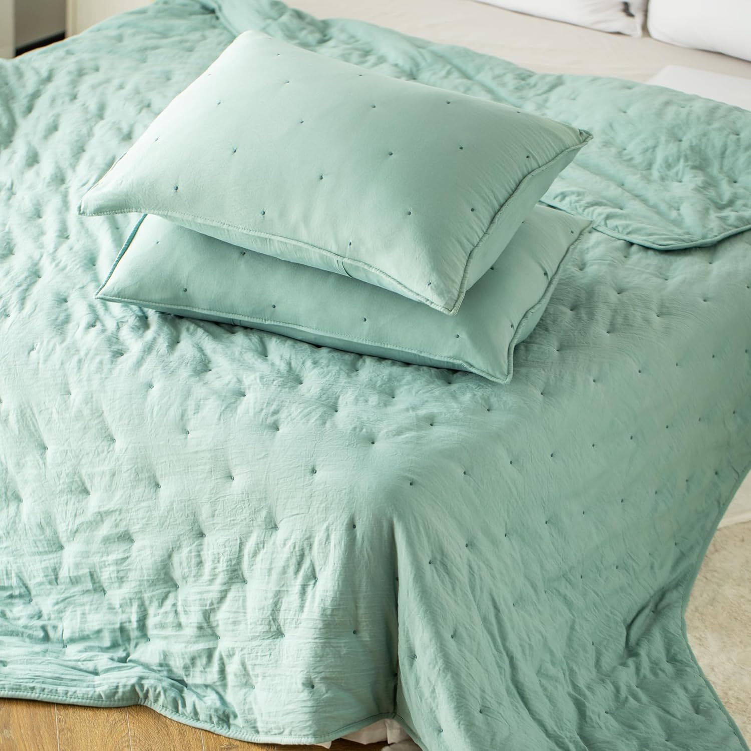 KASENTEX King Size Quilt Set - Green Ultra Soft and Lightweight