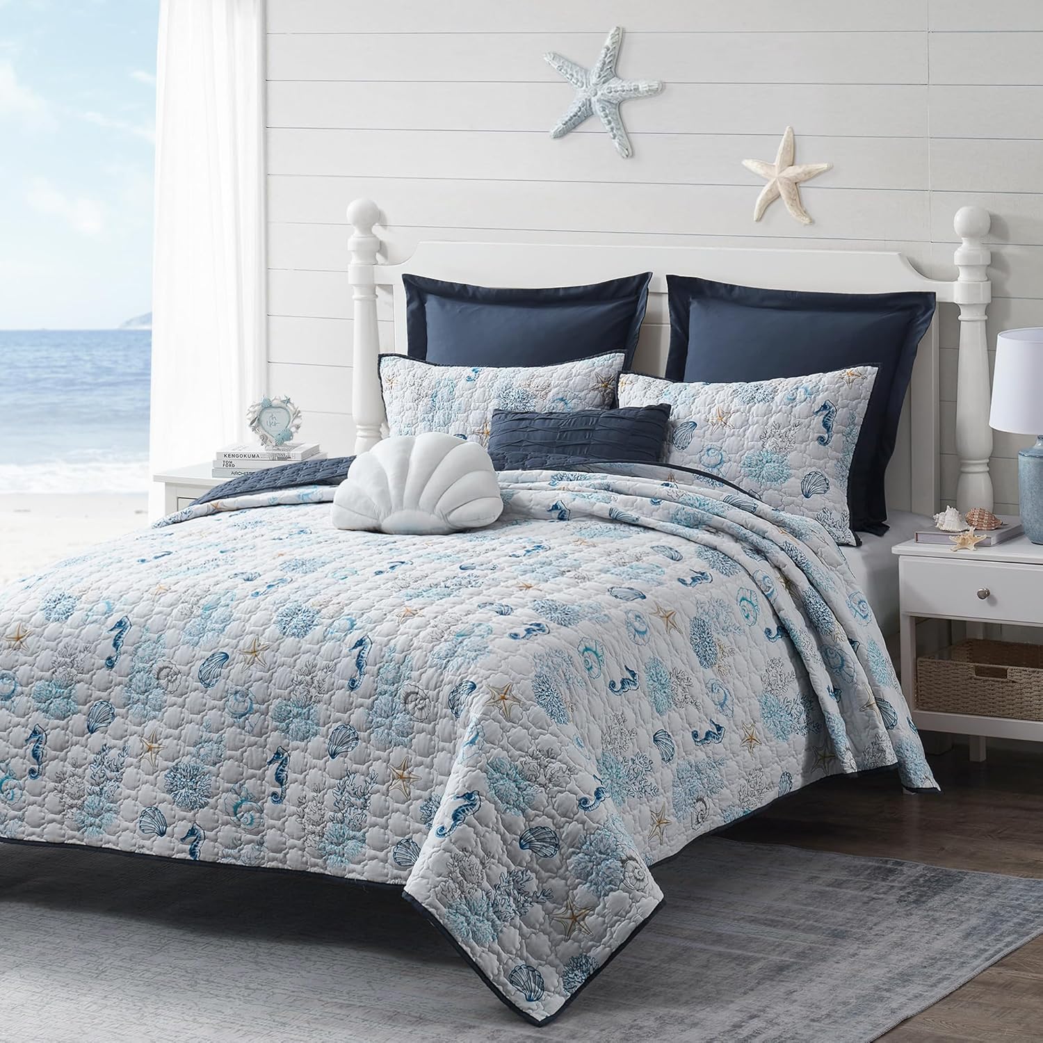Wonderful Coastal Quilt Set Queen Size with Reversible Design