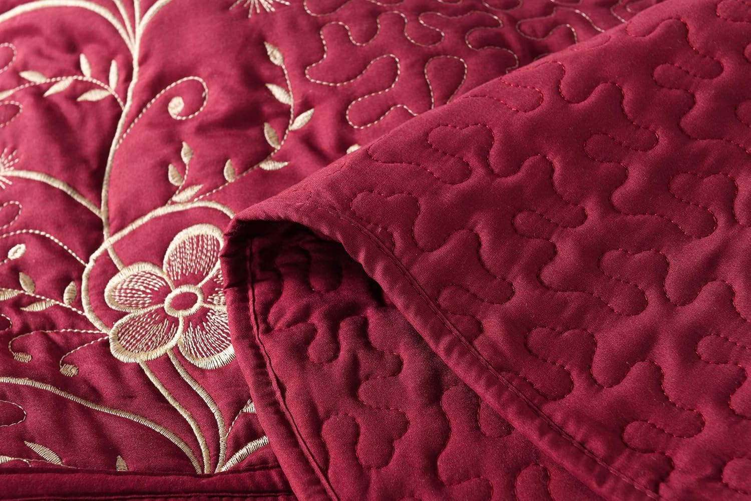 MarCielo 3 Piece Quilt Set Bedspread Microfiber Embroidered Comforter Set
