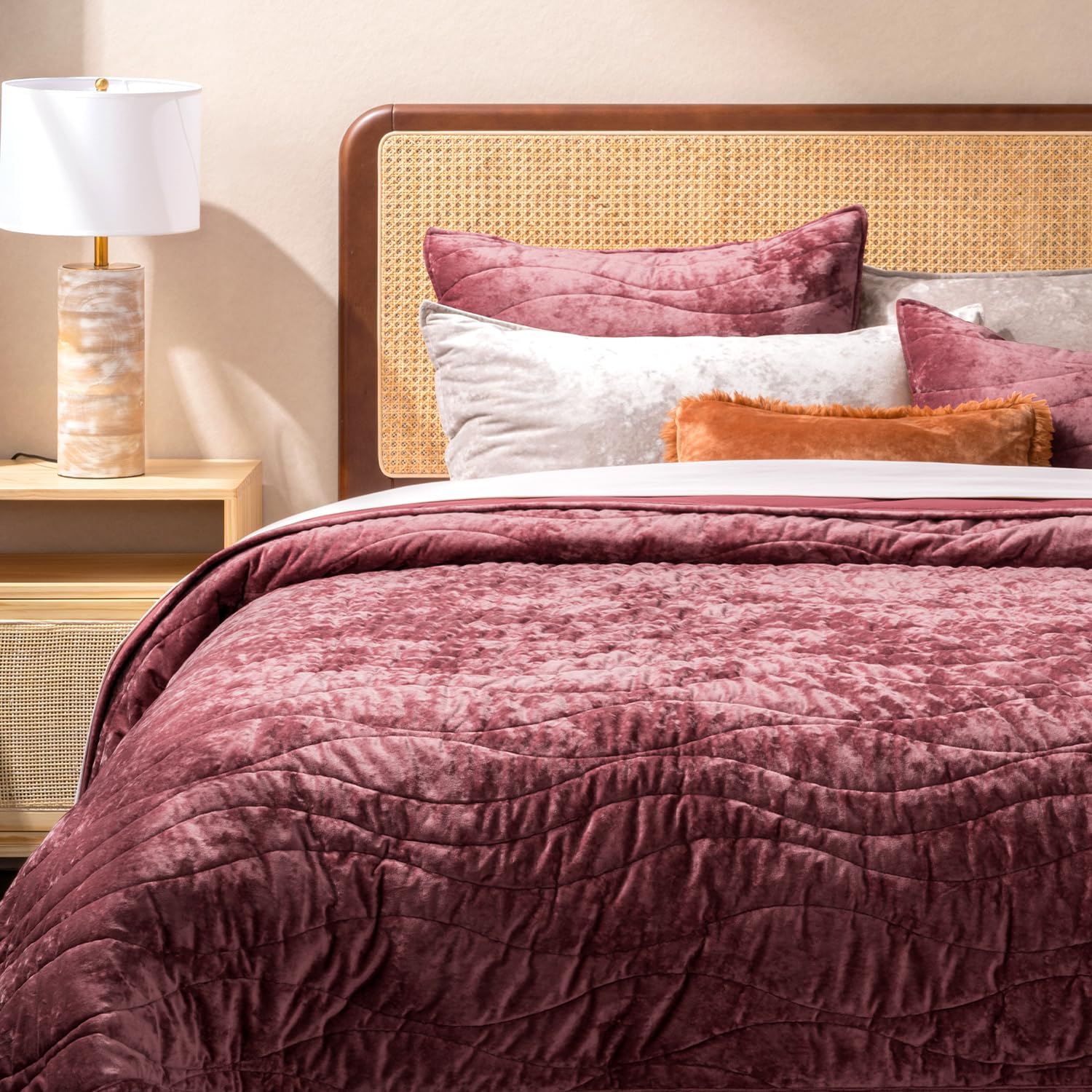 EVERGRACE Luxury Velvet Quilt Set Queen Size Burgundy