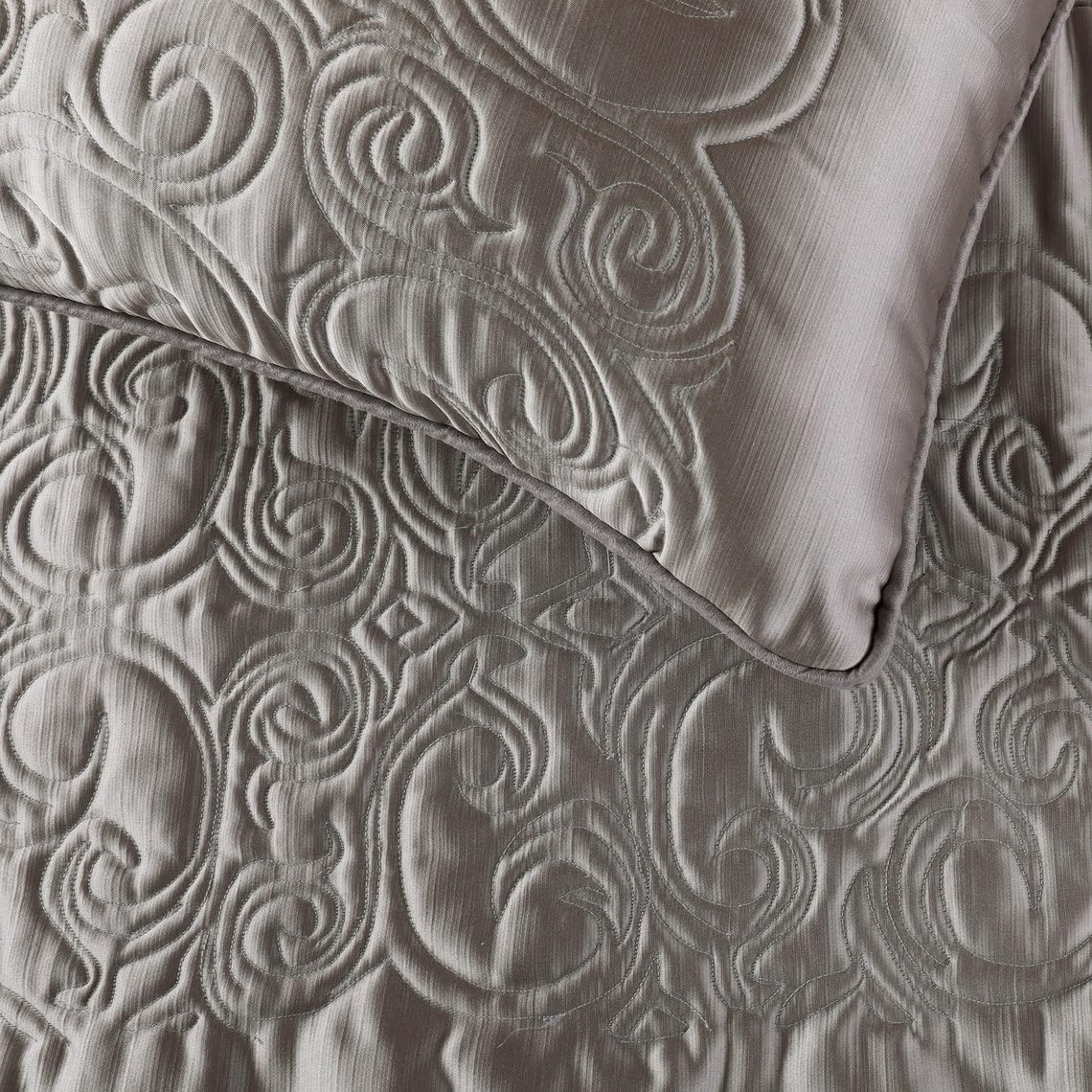 The HomeCentric Handmade Silver Bed Runner Set