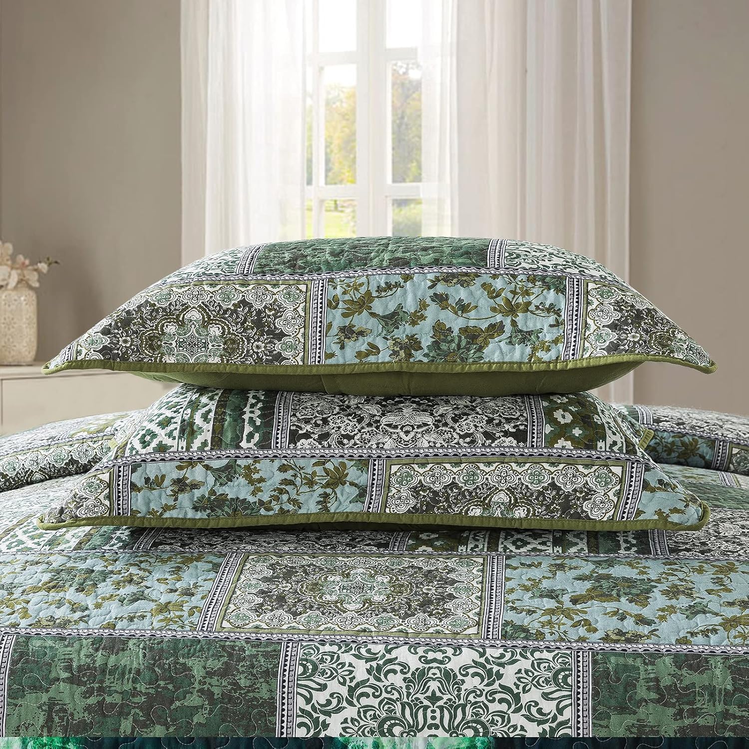 NEWLAKE Reversible Patchwork Quilt Set Queen Size 1