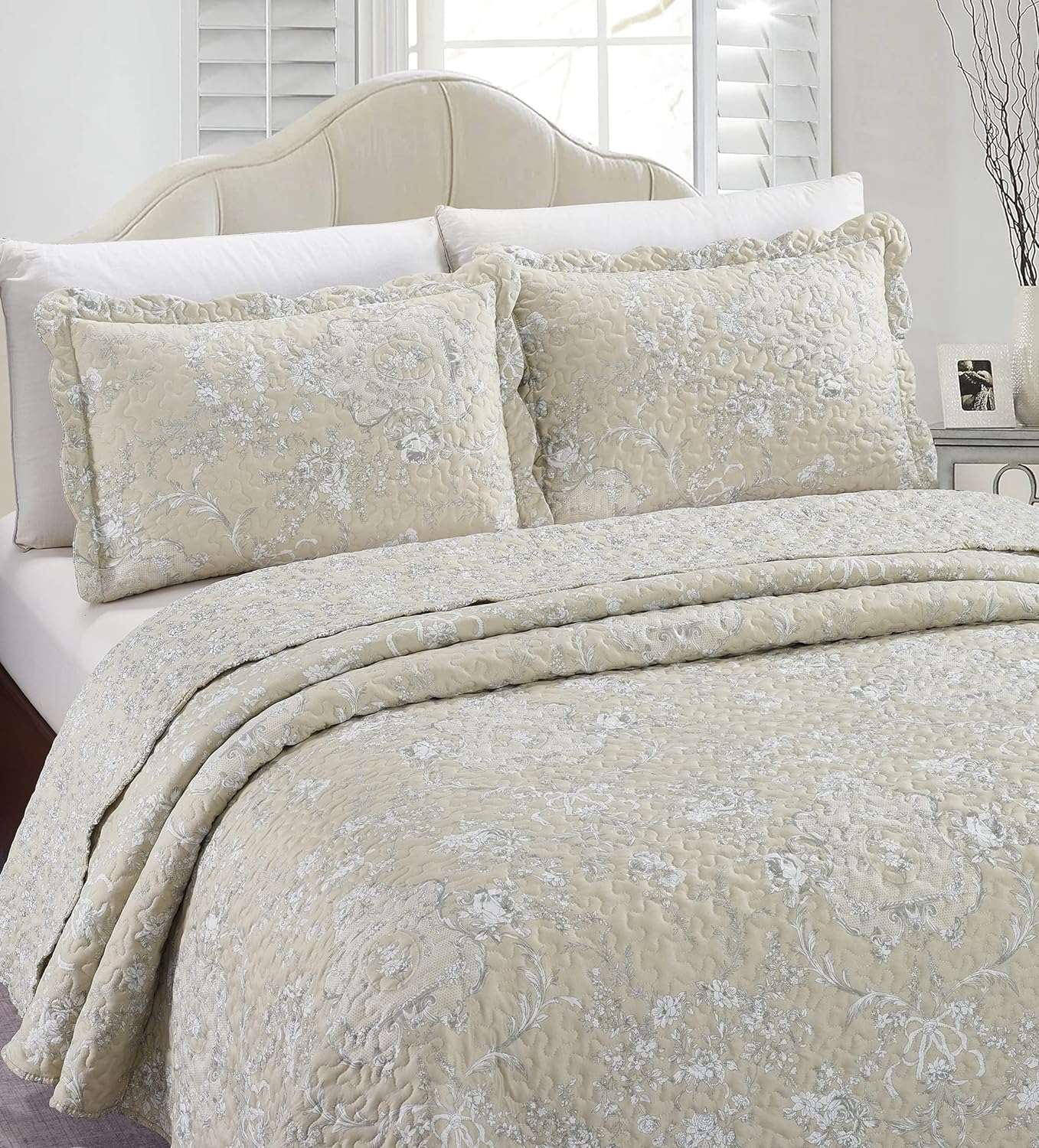 Brilliant Sunshine 3-Piece Quilt Set Classic Grey Floral Toile