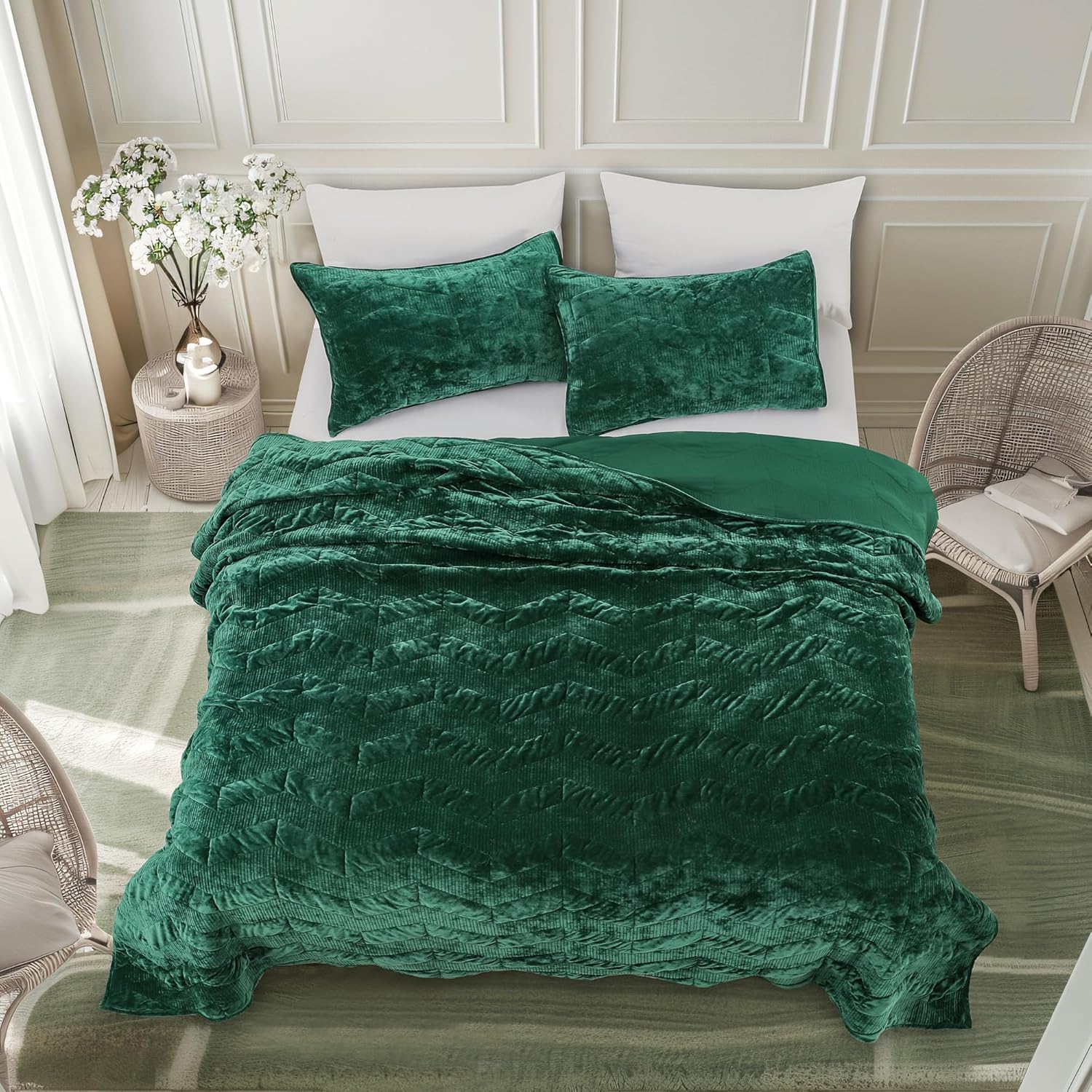 SHALALA Luxury Velvet Queen Quilt Set