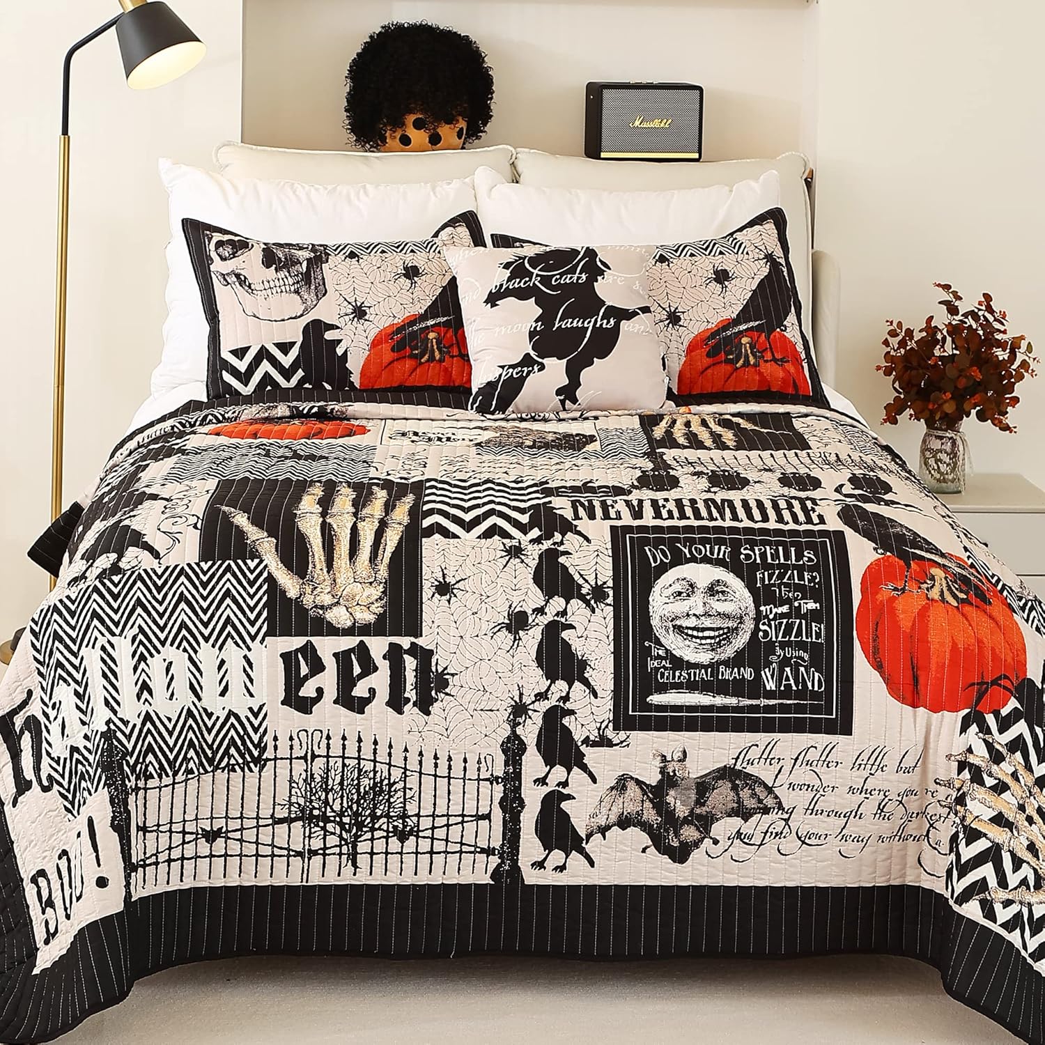 EVENHUG Halloween Queen Quilt Set with Pillow Shams