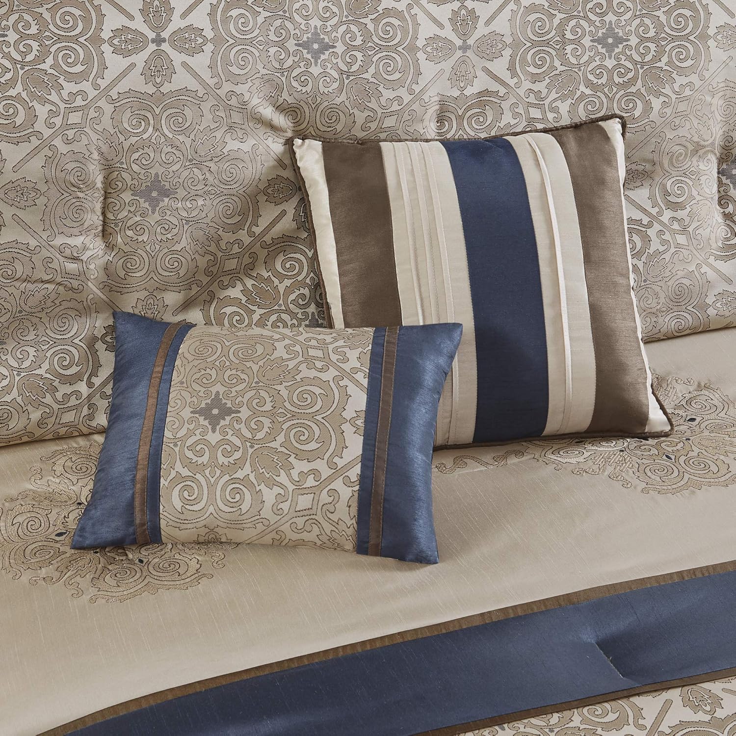 Madison Park Delaney 24-Piece Comforter Set 1