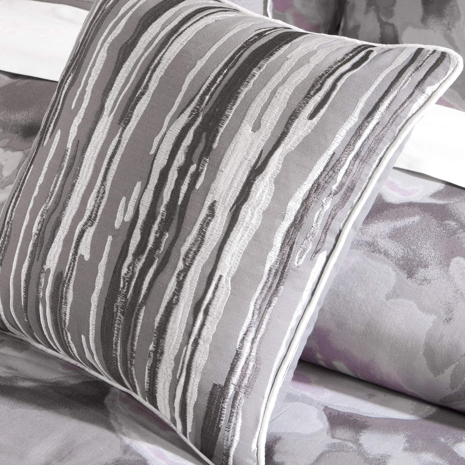Madison Park Serena Comforter Set - Floral Grey Queen