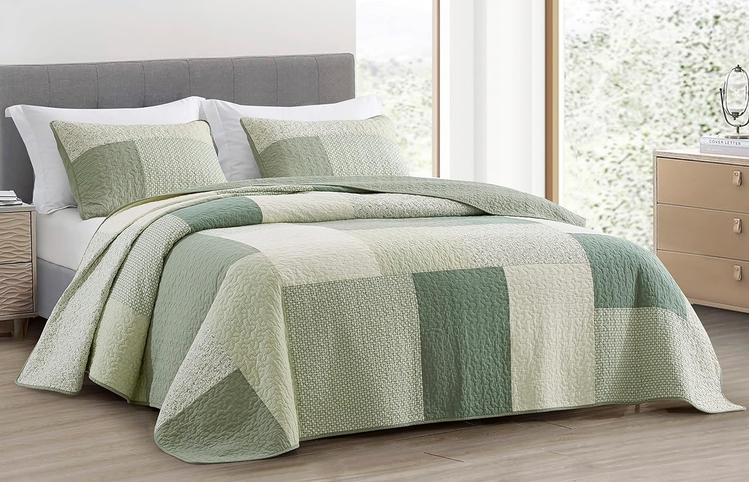Chezmoi Collection 3-Piece Patchwork Quilt Set Green Floral Striped