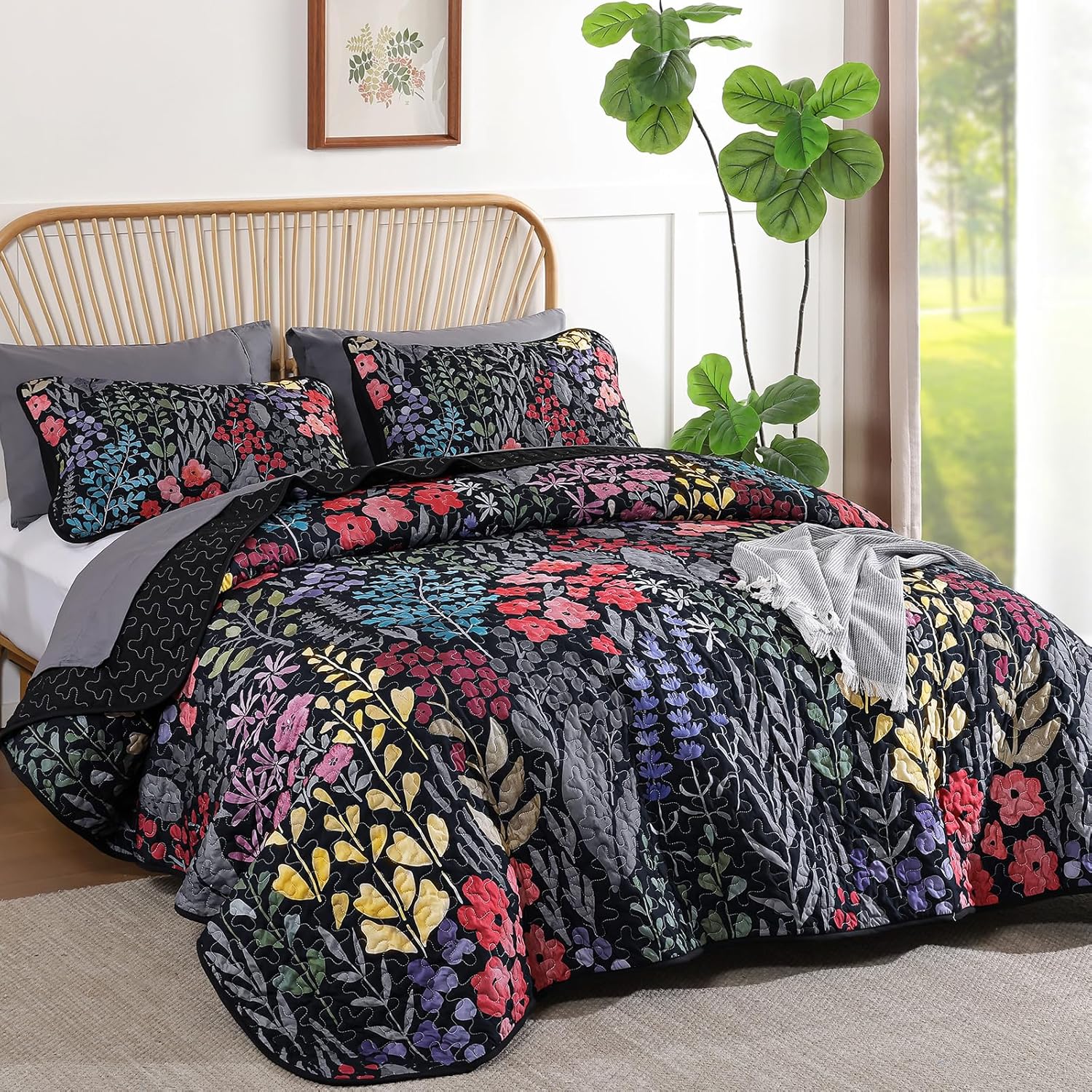 Xruibed Black Floral Quilt Set Queen 3 Piece 1