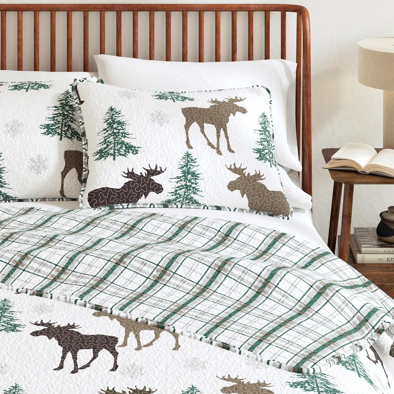 Great Bay Home Moose Chocolate Quilt Set TwinTwin XL