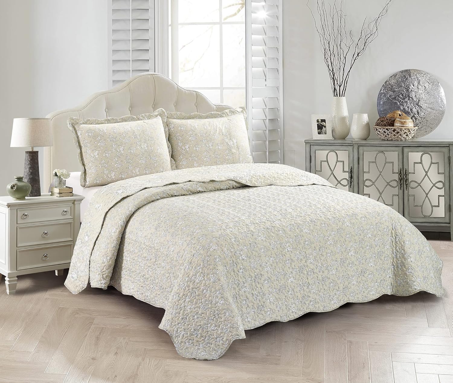 Brilliant Sunshine 3-Piece Quilt Set Classic Grey Floral Toile