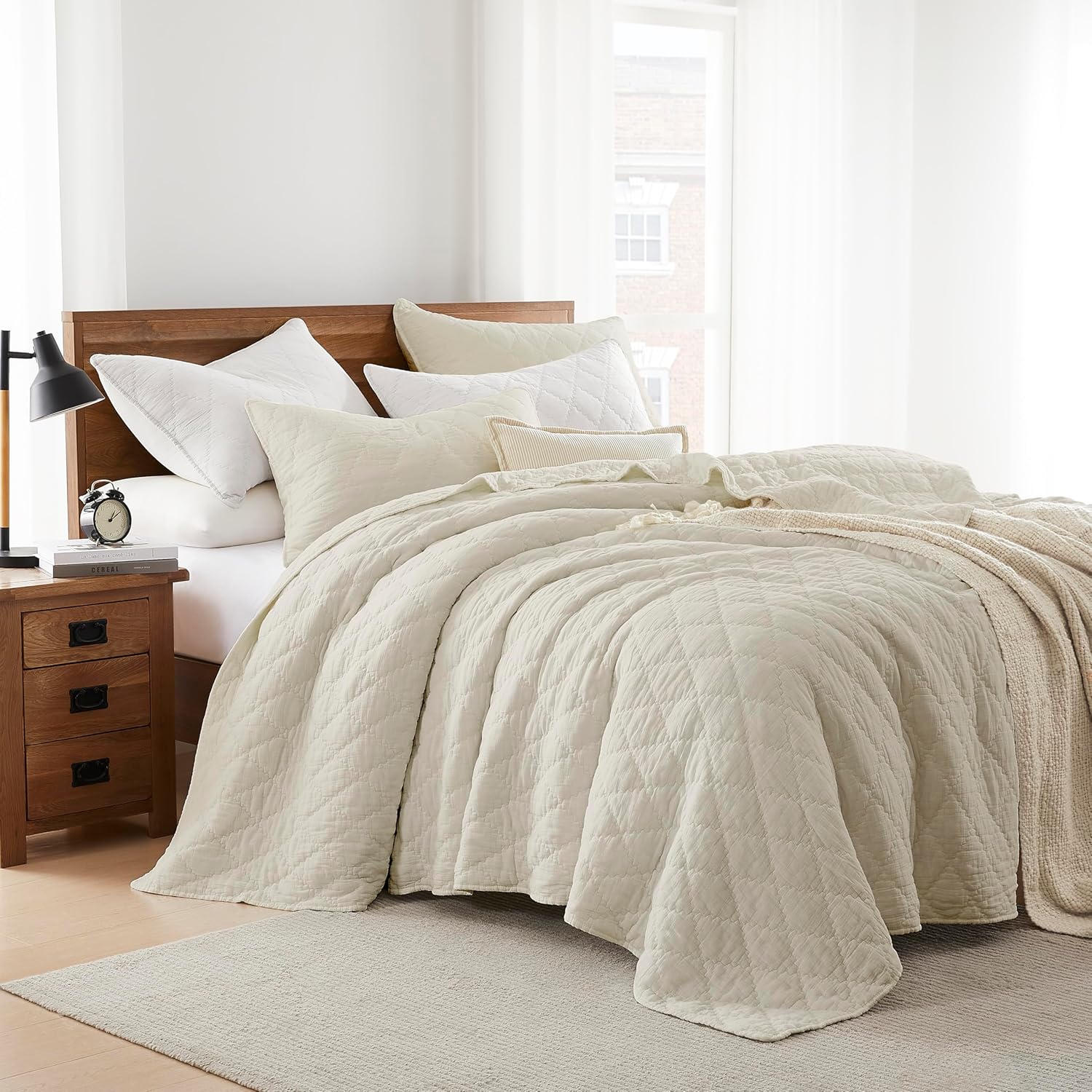 Palassio Beige Twin Quilt Set with 1 Sham 1