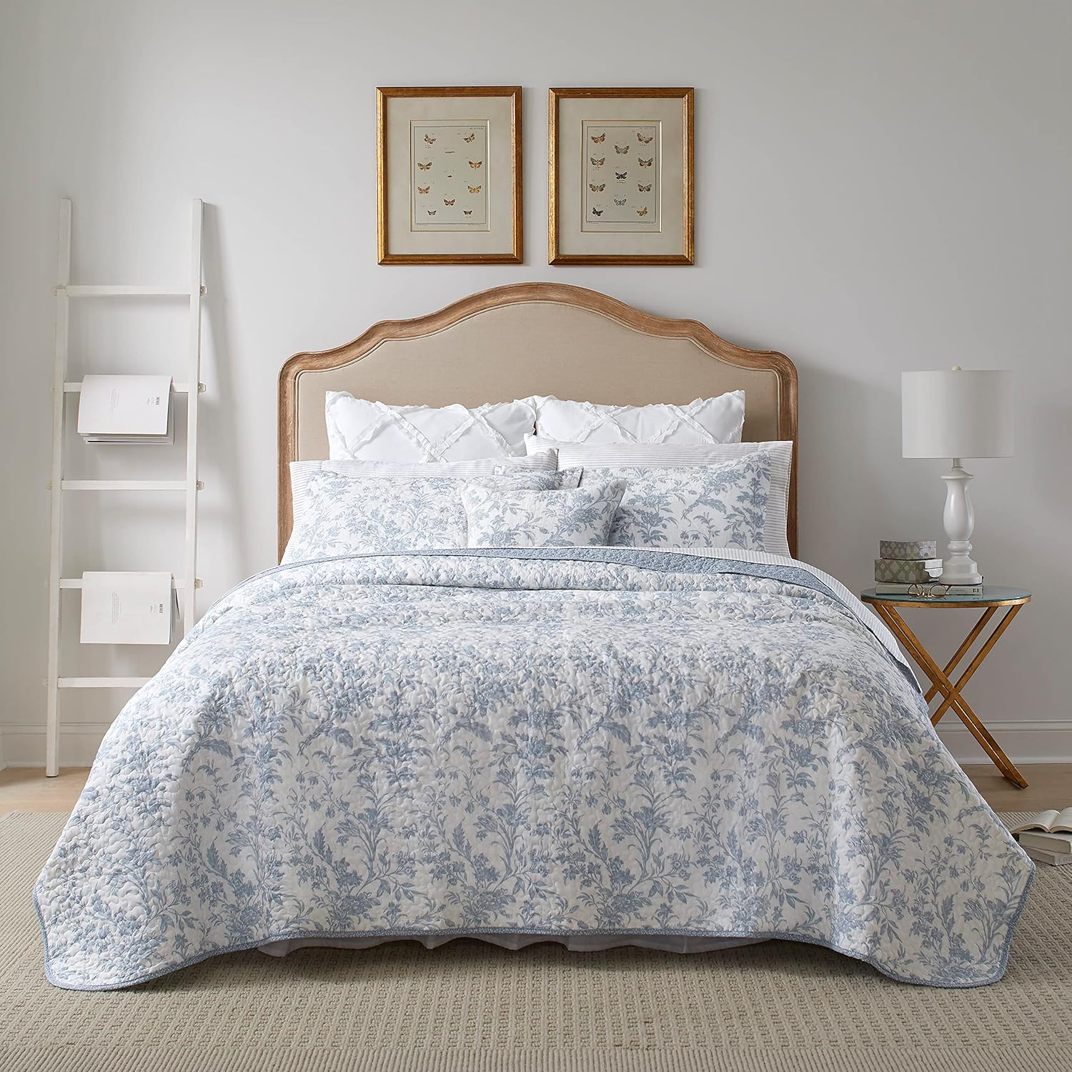 Laura Ashley Queen Quilt Set with Pillow Cover