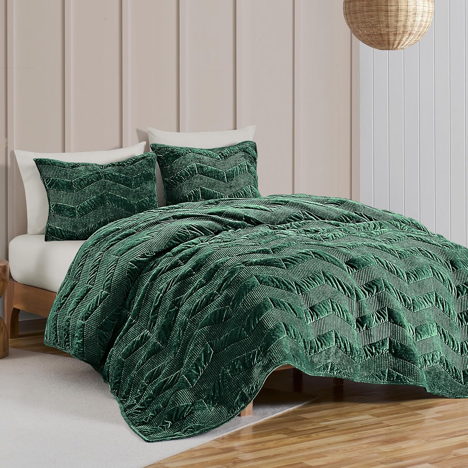 SHALALA Luxury Velvet Queen Quilt Set