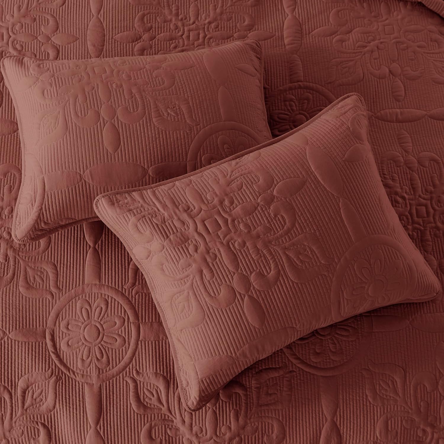 B2EVER Damask Quilt Cal King Bed Set Burnt Orange