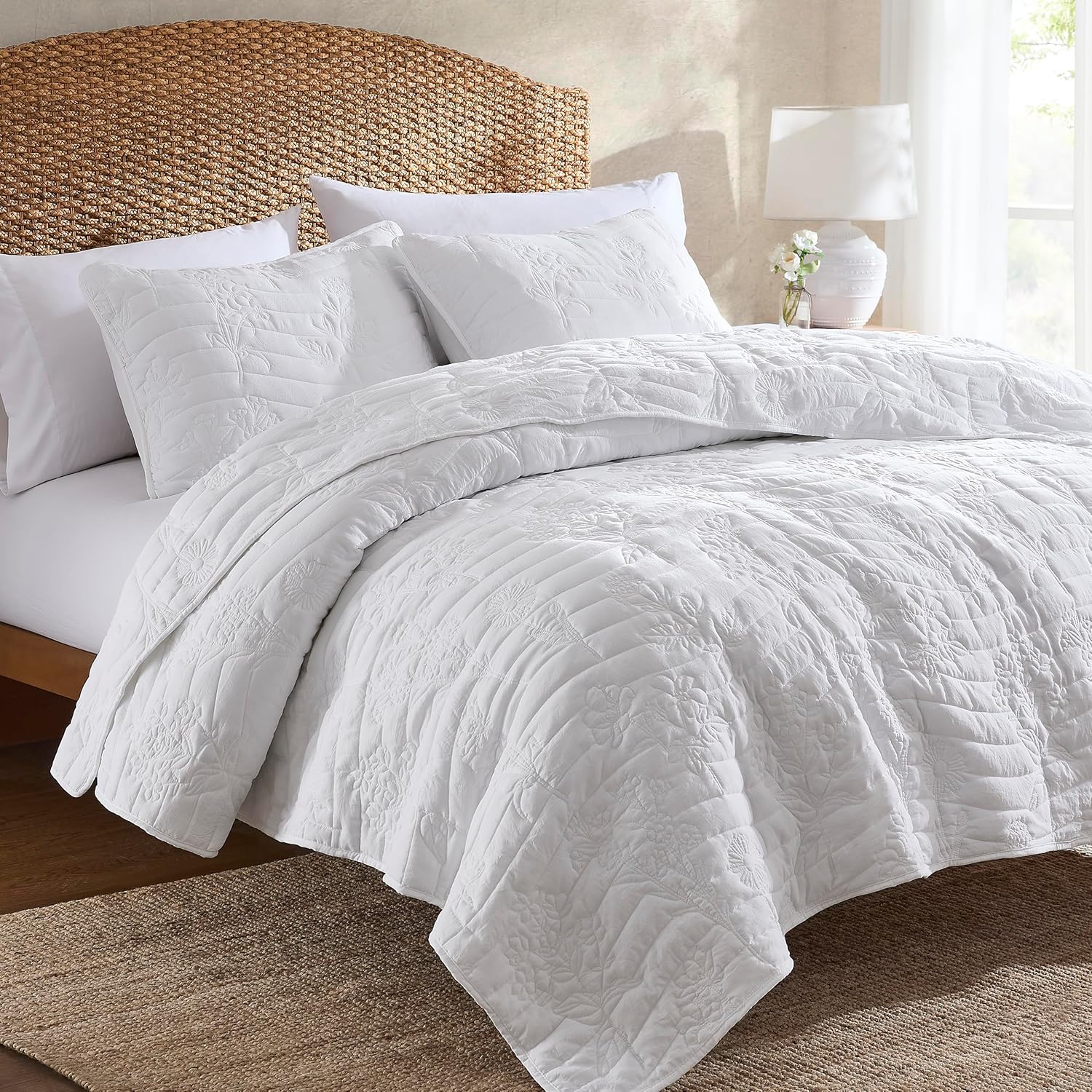 RSHARE Country Floral Cal King Quilt Bedding Set