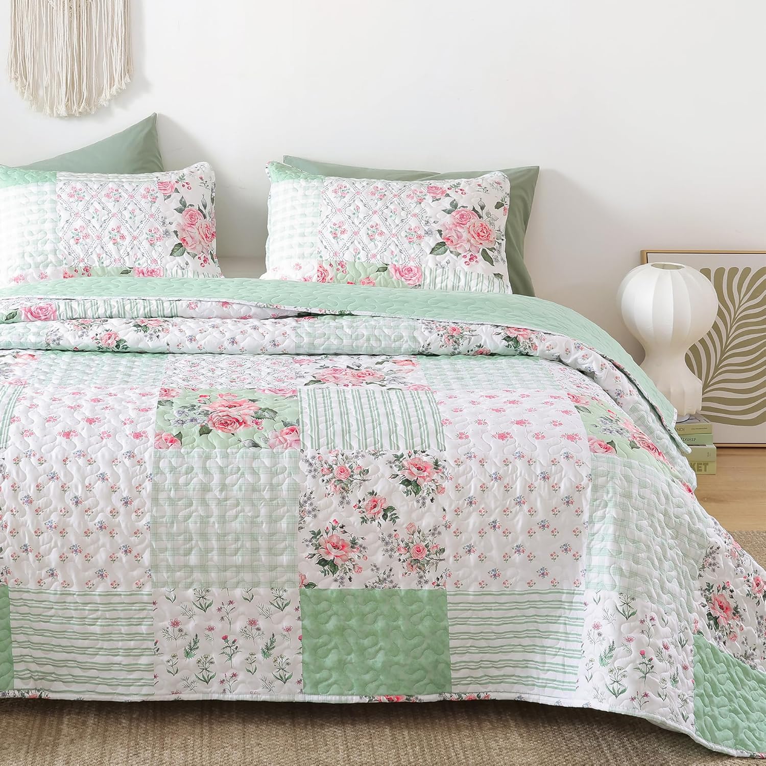 YIKUSH Queen Size Floral Quilt Set 3 Pieces 1