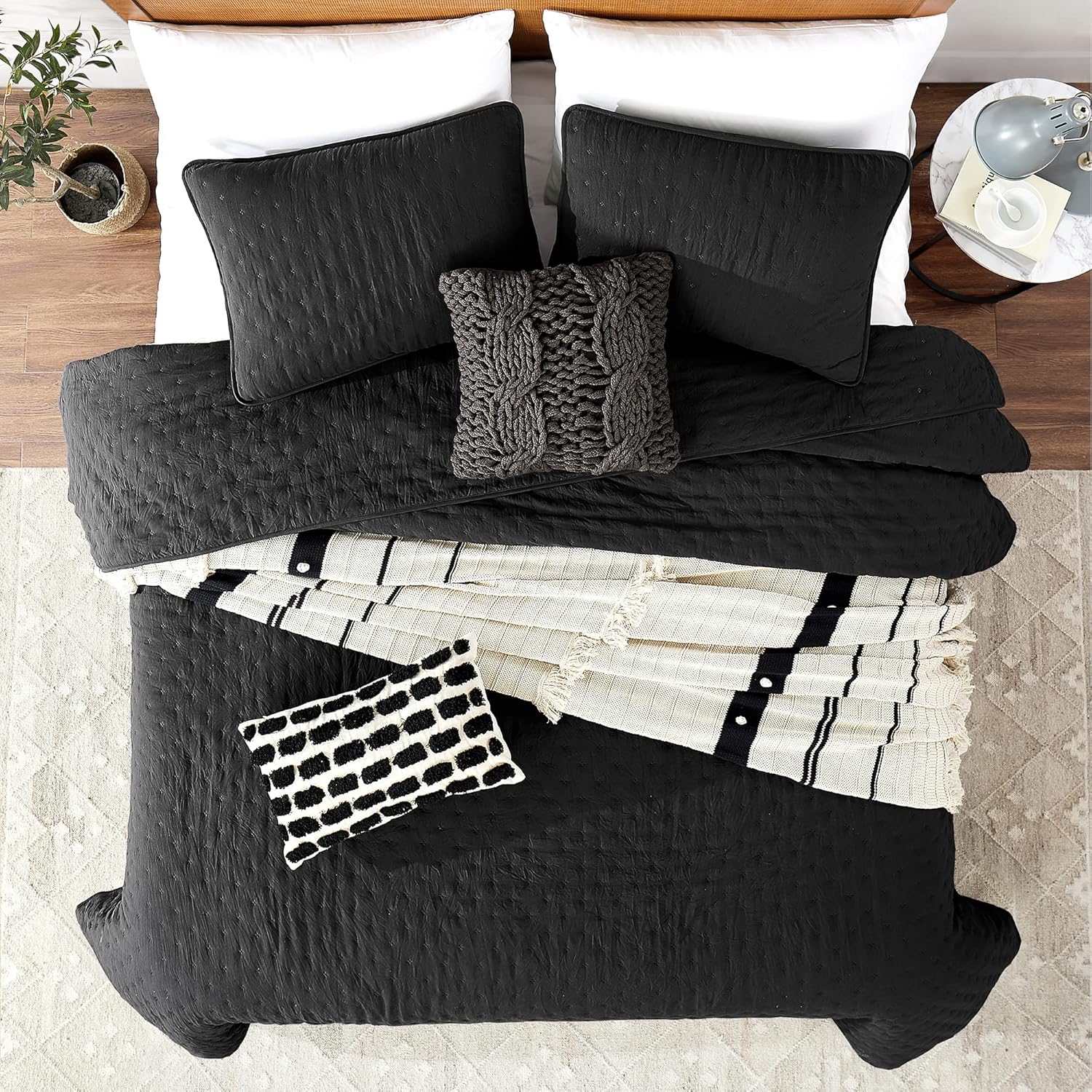 ROARINGWILD Black Twin Quilt Set with Pillow Sham 68x90 Inches
