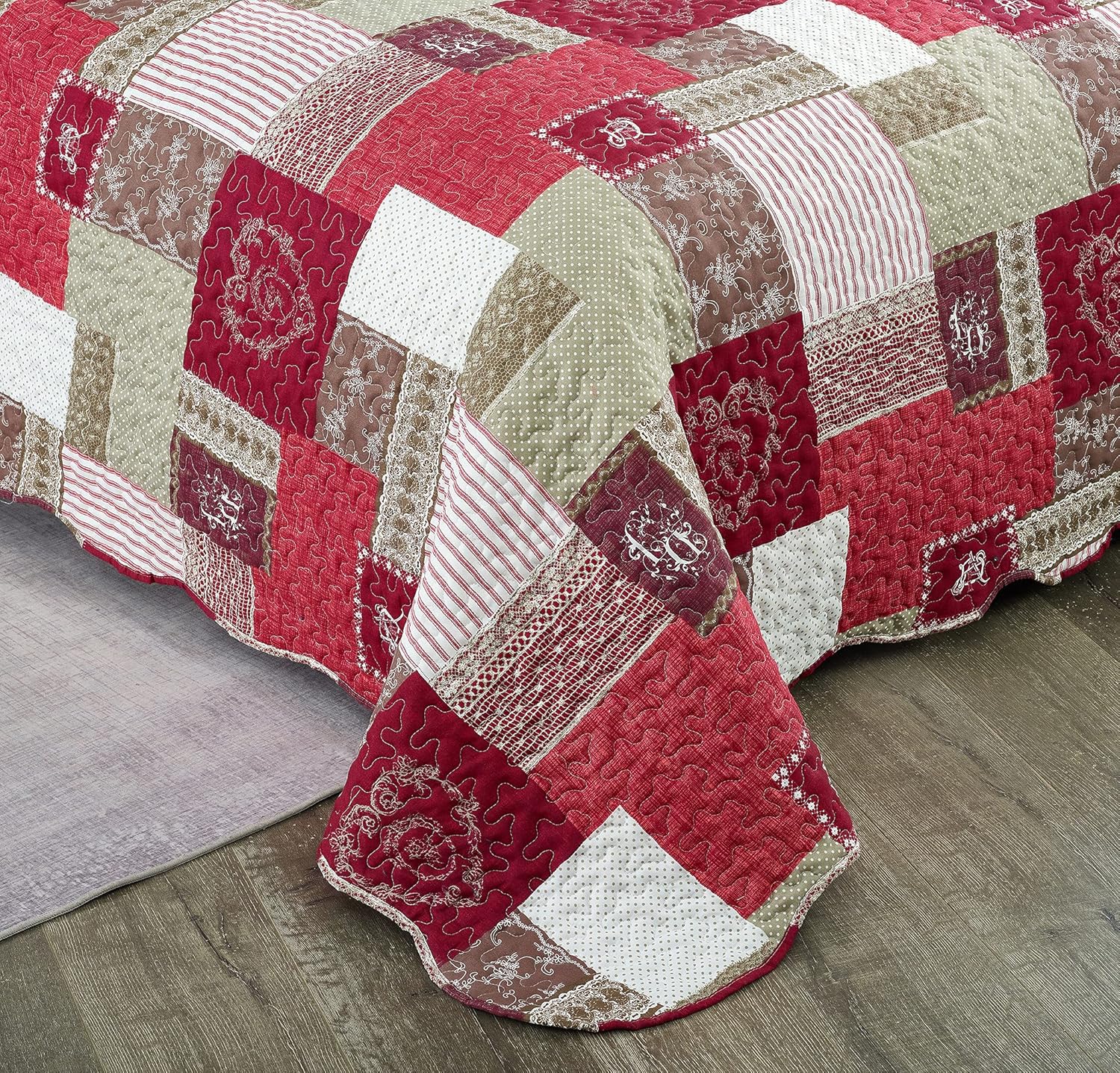 Brilliant Sunshine Burgundy Heart Love Quilt Set